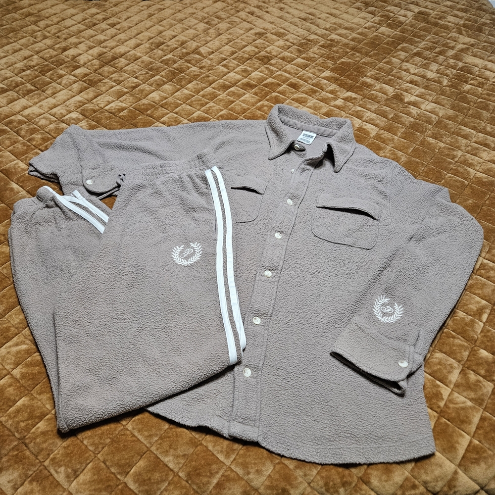 Cozy Taupe Fleece Athletic Lounge Set Embroidered Logo PINK VS Medium Shacket